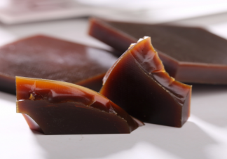 阿胶块直接能用水熬化吗 买回来的阿胶块如何磨粉