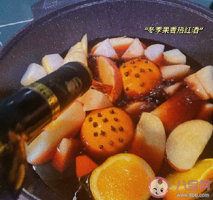 冬天第一杯热红酒朋友圈文案句子 冬天第一杯热红酒的心情说说 冬天第一杯热红酒朋友圈文案句子 冬天第一杯热红酒的心情说说