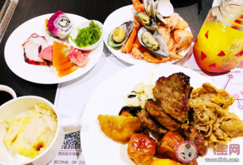 年底聚餐的朋友圈说说句子 年底聚会的朋友圈怎么发