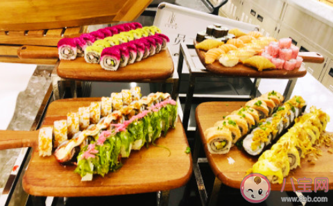 年底聚餐的朋友圈说说句子 年底聚会的朋友圈怎么发