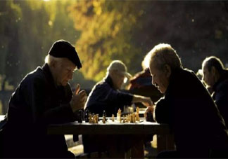 老人生活应该讲究还是将就 老人该怎样过自己的生活