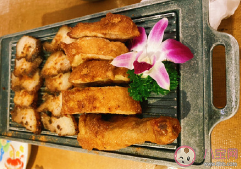 和老同学聚餐的朋友圈说说 和老同学吃饭的心情句子