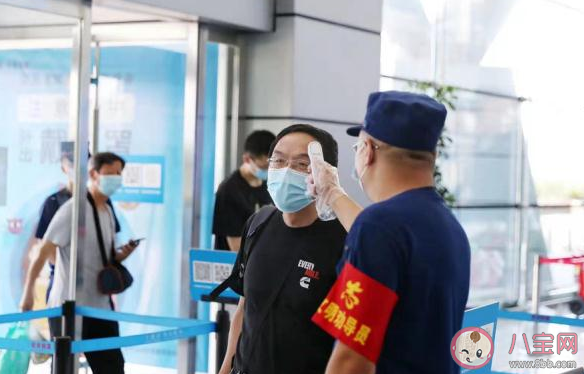 2022在武汉中转需要核酸检测证明吗 坐车经过中风险地区健康码会变色吗