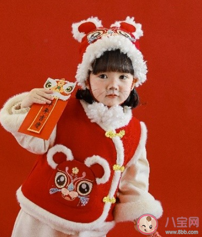 过年该怎么给孩子挑新年礼物 给孩子送什么新年礼物比较好