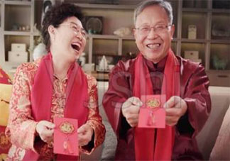 过年老人给的红包该不该收 要不要收长辈的红包