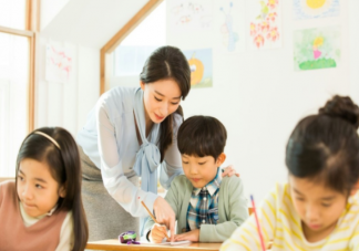 孩子总是坐不住怎么读书给孩子听 如何培养孩子的阅读注意力