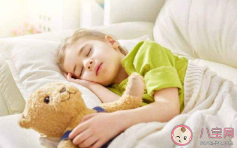 过度称赞孩子会有弊端吗 要不要过度称赞孩子 过度称赞孩子会有弊端吗 要不要过度称赞孩子