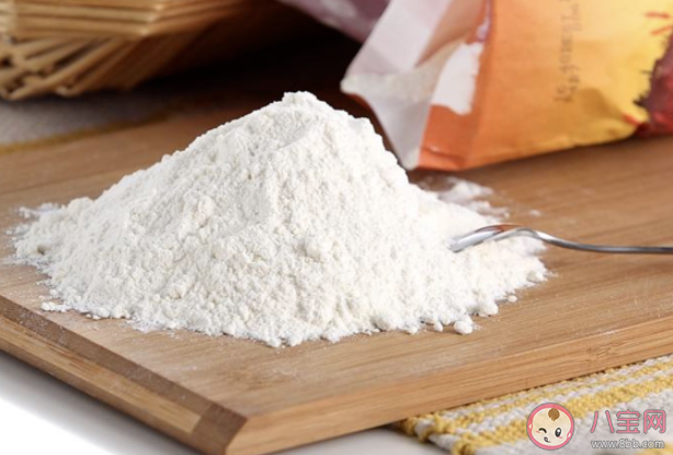 全麦面粉和普通面粉哪个更好 常见面粉用处和区别 全麦面粉和普通面粉哪个更好 常见面粉用处和区别