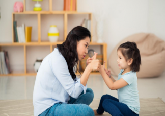 父母教育孩子过程中犯错误怎么办 父母做错事应不应该给孩子道歉