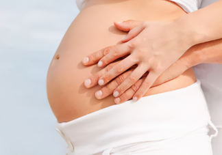 孕妈肚子上的中线能看出胎儿性别吗 女性有哪些特征更容易生男孩