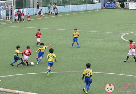 足球运动员自摆乌龙指的是他在球场上 蚂蚁庄园1月23日答案介绍