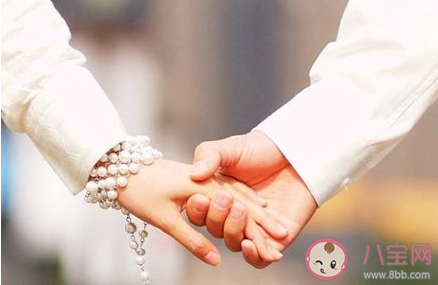 女生到底该不该物质 找对象要看重物质基础吗 女生到底该不该物质 找对象要看重物质基础吗