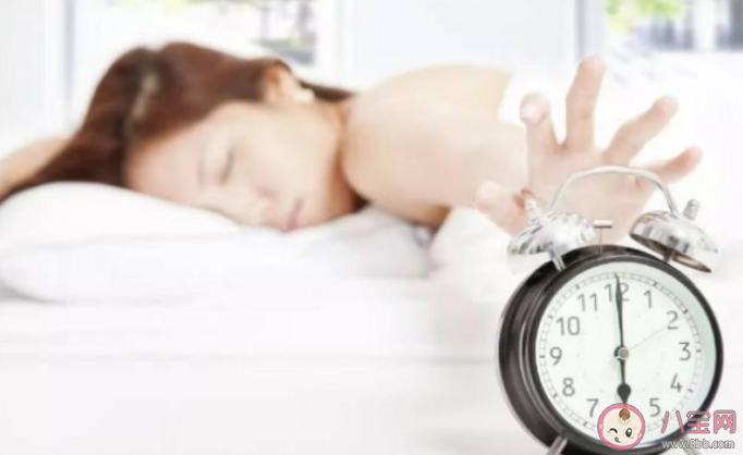 失眠到什么程度就该去医院 失眠会引发哪些健康危机 失眠到什么程度就该去医院 失眠会引发哪些健康危机