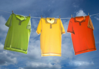 掉色的衣服对人体有害吗 什么面料的衣服容易掉色