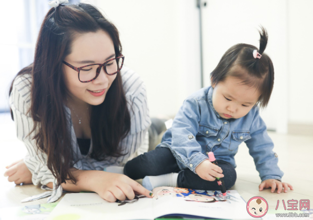 孩子被说太粘妈妈以后很难独立怎么办 孩子太粘妈妈该怎么做