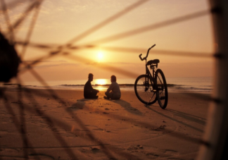 三个人的友谊真的存在吗 总是成为被忽略的那个人该怎么办