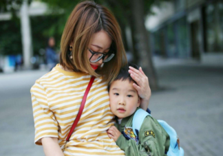 孩子被说太粘妈妈以后很难独立怎么办 孩子太粘妈妈该怎么做