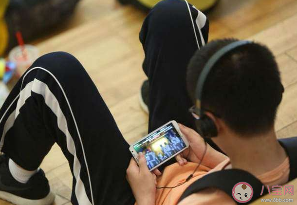 如何看待年轻人沉迷网络游戏 为什么越来越多的孩子沉迷游戏