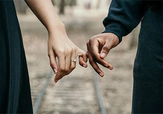 虎年送给老婆的暖心祝福语说说 虎年写给老婆的祝福朋友圈