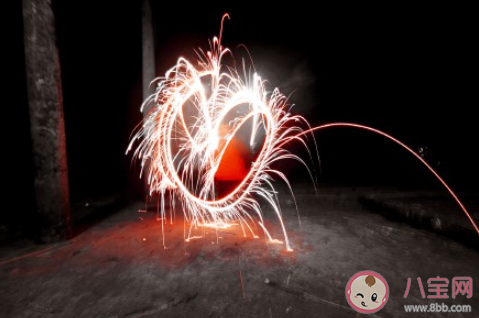 2022年已过完继续努力的朋友圈说说 2022年已过完该挣钱了的句子 2022年已过完继续努力的朋友圈说说 2022年已过完该挣钱了的句子