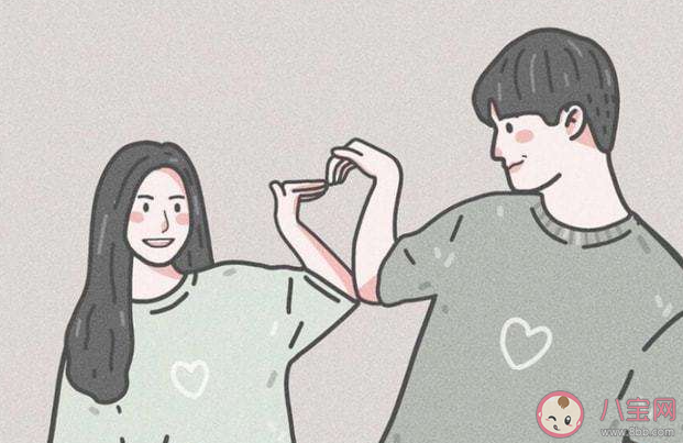 有个粘人的男朋友是啥体验 男朋友很粘人好吗 有个粘人的男朋友是啥体验 男朋友很粘人好吗