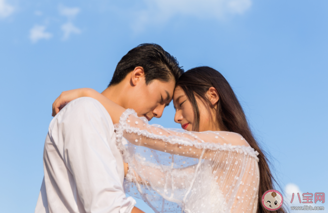 男生真心喜欢你是什么样的 真心喜欢你的男生具备什么品质 男生真心喜欢你是什么样的 真心喜欢你的男生具备什么品质