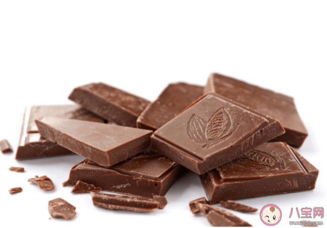 孩子适合吃什么巧克力 孩子吃太多巧克力有什么危害 孩子适合吃什么巧克力 孩子吃太多巧克力有什么危害