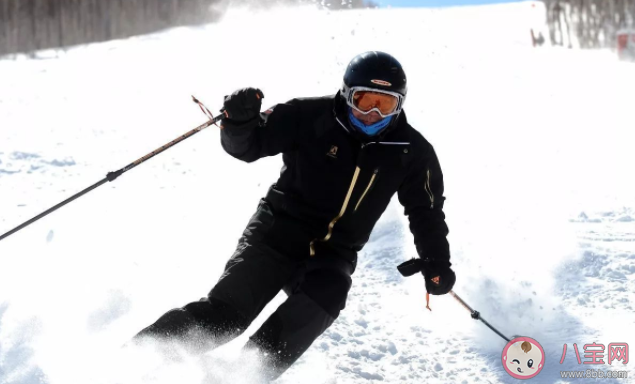 雪盲症是怎么回事 滑雪出现雪盲症怎么办 雪盲症是怎么回事 滑雪出现雪盲症怎么办
