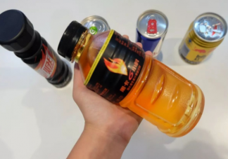 儿童大量饮用能量饮料或致成绩下滑 孩子喝能量饮料好吗