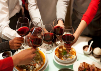 女性在应酬中如何保护自己 女性常见的几种酒局