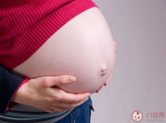 孕晚期走路少对分娩有什么影响 孕晚期走路姿势要注意什么