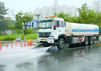 雨天洒水车为什么还要洒水 洒水车洒水的作用是什么
