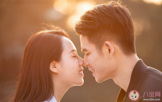 男生和女生撒娇是什么意思 怎么看待感情里爱撒娇的男生