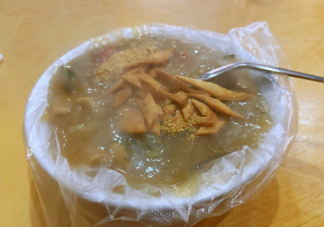 塑料袋装热食有哪些危害隐患 所有的塑料袋都不能装热的食物吗