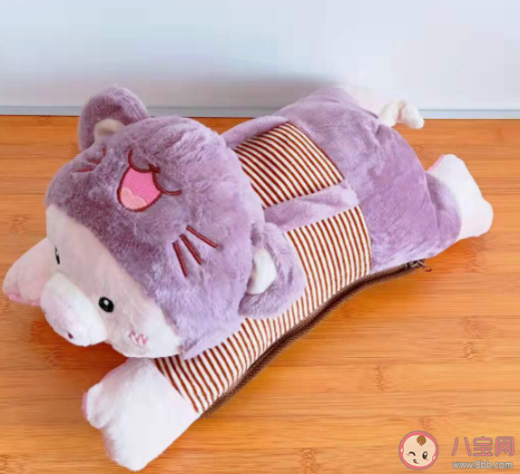 电热水袋可以加自来水吗 电热水袋漏水了还能用吗 电热水袋可以加自来水吗 电热水袋漏水了还能用吗