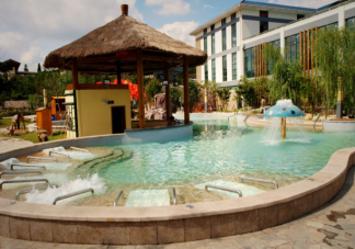 孩子能泡温泉吗 孩子几岁能泡温泉