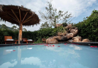 孩子泡温泉有什么危险隐患 孩子哪些情况不建议泡温泉