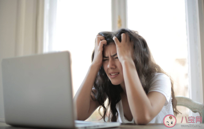 年轻人生病有多喜欢硬扛 生病硬扛好吗 年轻人生病有多喜欢硬扛 生病硬扛好吗