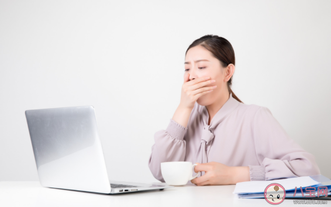 年轻人生病有多喜欢硬扛 生病硬扛好吗 年轻人生病有多喜欢硬扛 生病硬扛好吗