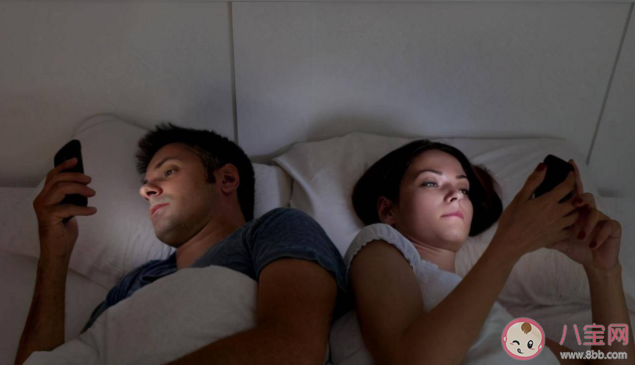 有什么情况能改变晚上刷手机的习惯 关闭手机睡觉真的很难吗