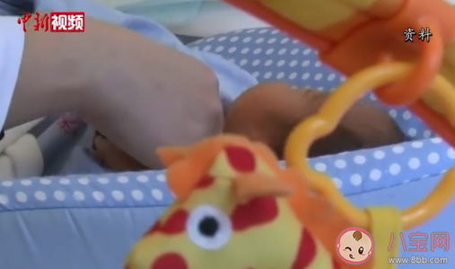 男性应不应该休产假 要不要强制男性陪妇女休产假