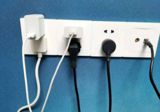 充电器不拔会耗电吗 充电器长期不拔会爆炸吗