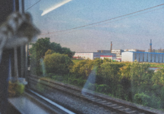 上错车和错过车哪个更接受不了 上错车和错过车谁更遗憾