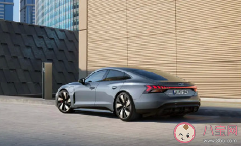 油价上涨燃油车还香吗 现在是换电车的好时机吗