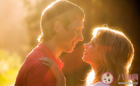 爱对了人是什么体验 怎样才是爱对了人 爱对了人是什么体验 怎样才是爱对了人