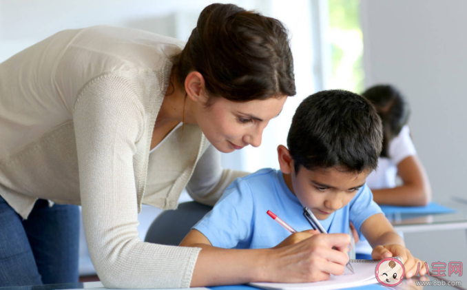孩子抄同学作业的原因是什么 孩子偷偷抄作业怎么办