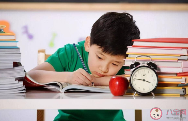 孩子抄同学作业的原因是什么 孩子偷偷抄作业怎么办