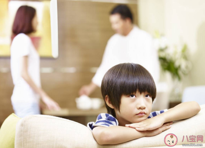 为什么有些父母喜欢贬低自己的孩子 经常贬低孩子会怎样 为什么有些父母喜欢贬低自己的孩子 经常贬低孩子会怎样