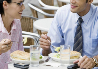 单侧咀嚼会影响脸型吗 单侧咀嚼有什么不良影响