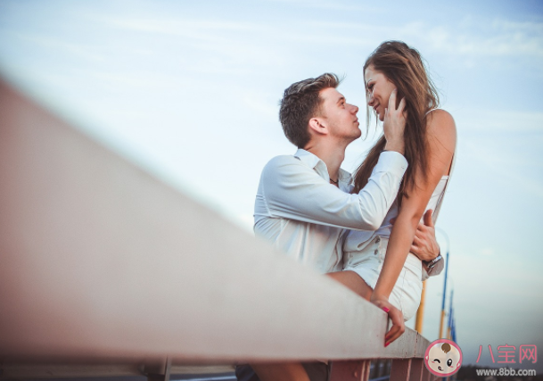 初恋为什么总让人印象深刻 初恋对一个人的影响有多大 初恋为什么总让人印象深刻 初恋对一个人的影响有多大